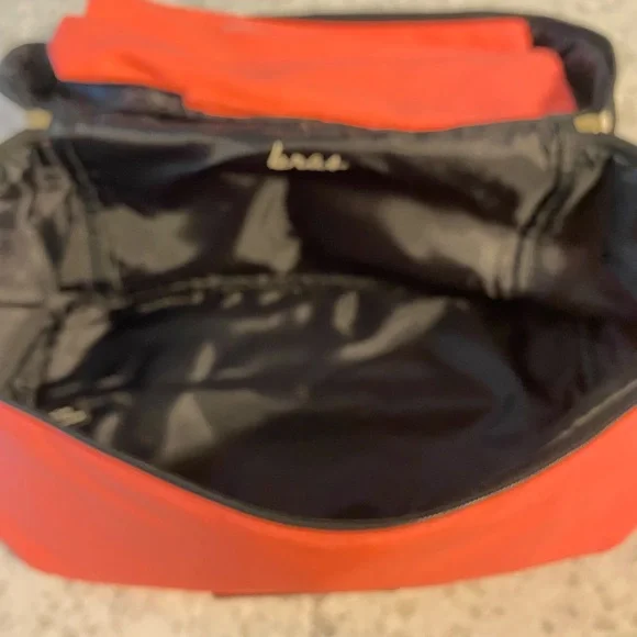 NWT Victoria’s Secret travelcase,canvas, compartments, retails for $70. - Picture 9 of 10